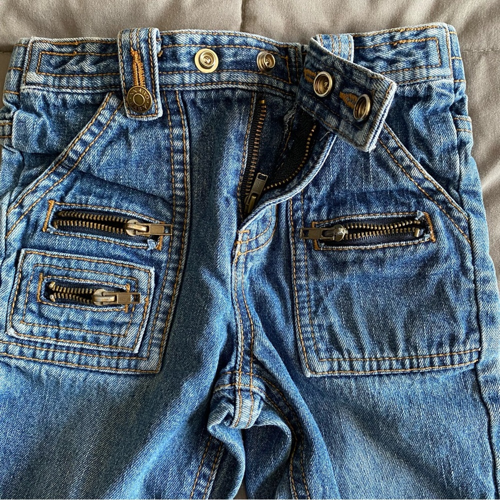 VTG Guess Baby Boy 6/9 Mo Denim Blue Jeans Zipper Pockets Snap Y2K 100% Cotton - Picture 4 of 16